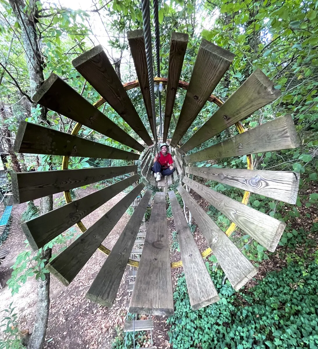 Percorso giallo ruota di legno